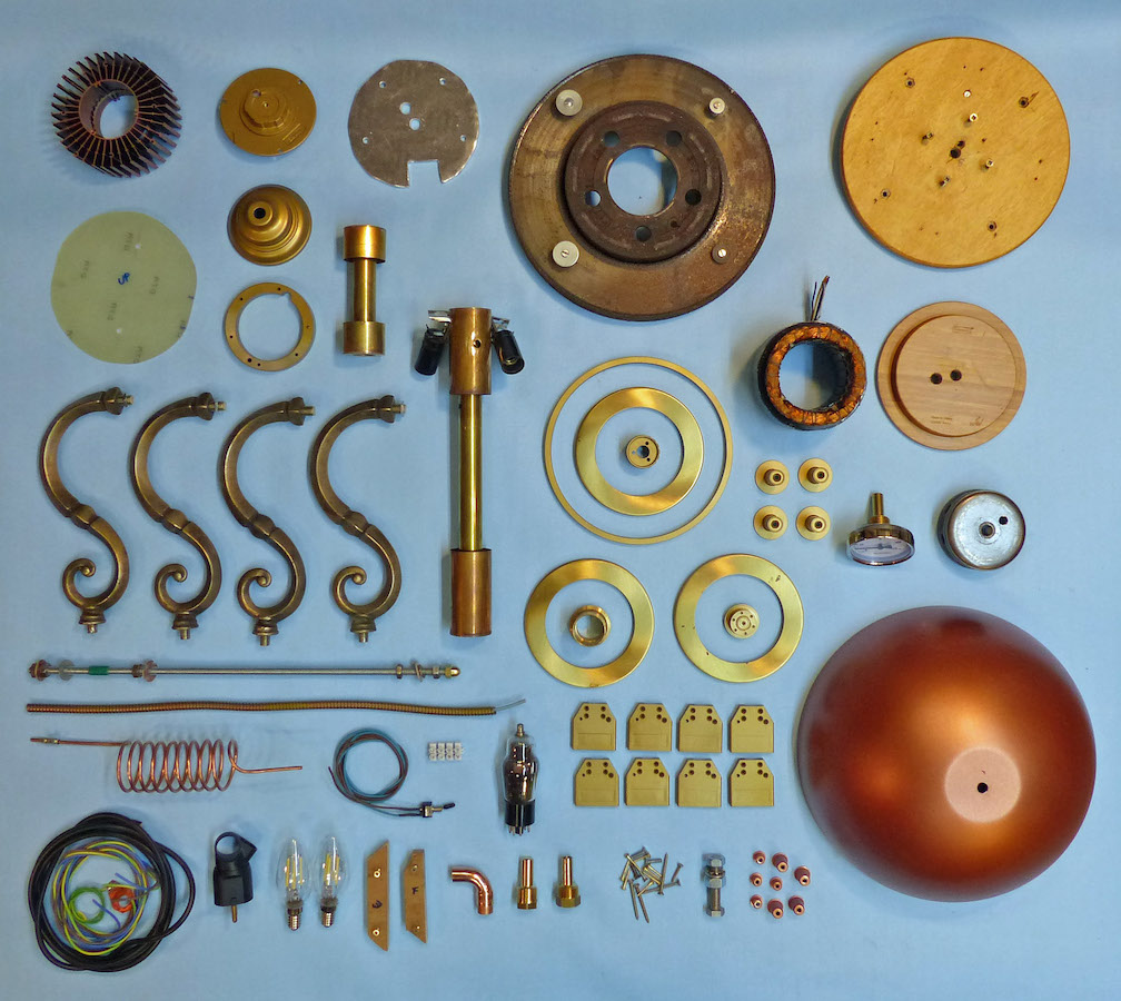 Steampunk Lamp 90 parts.jpg